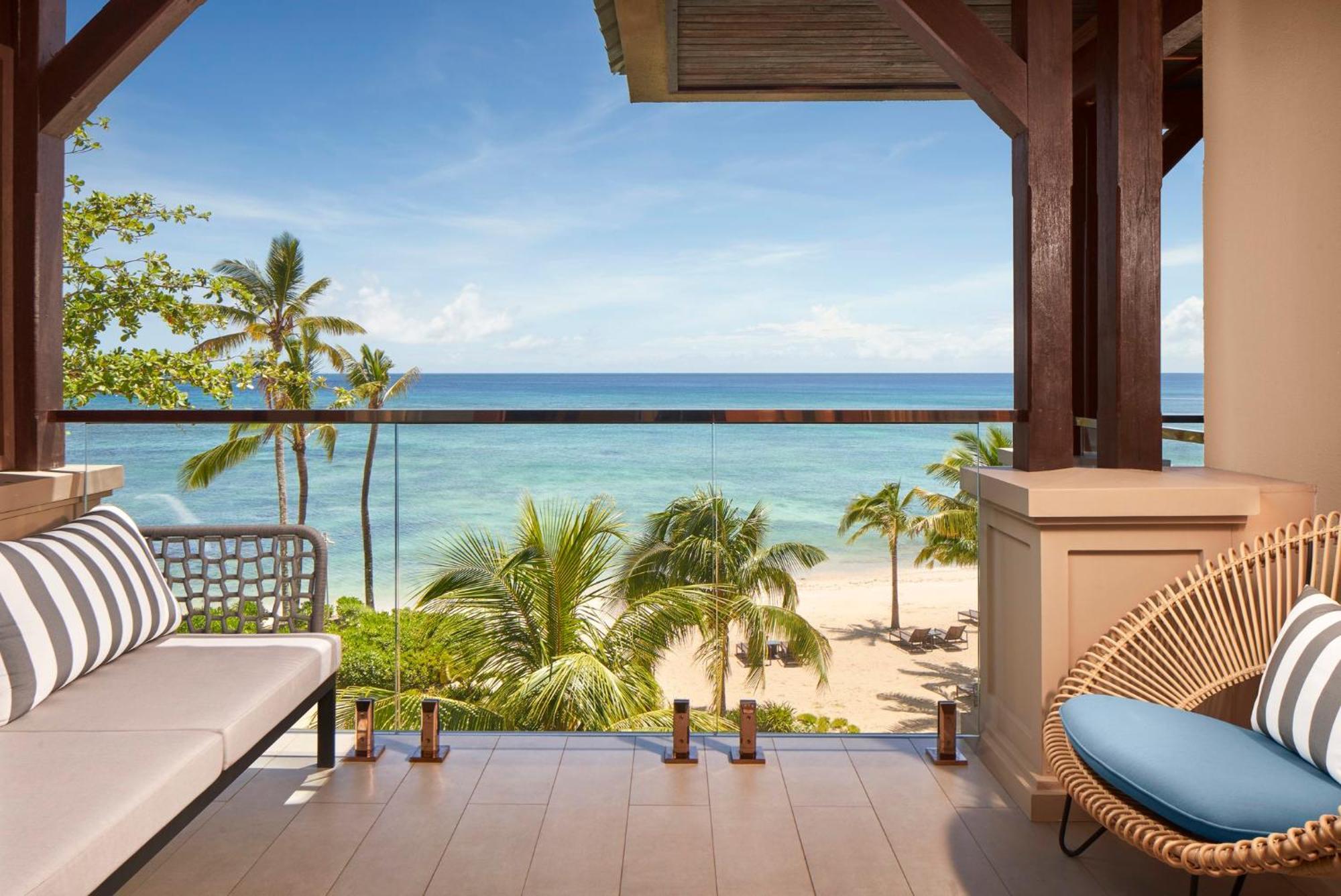 Le Meridien Ile Maurice Пуант-о-Пиман Экстерьер фото View from a guest room at the Hilton Maldives Iru Malli